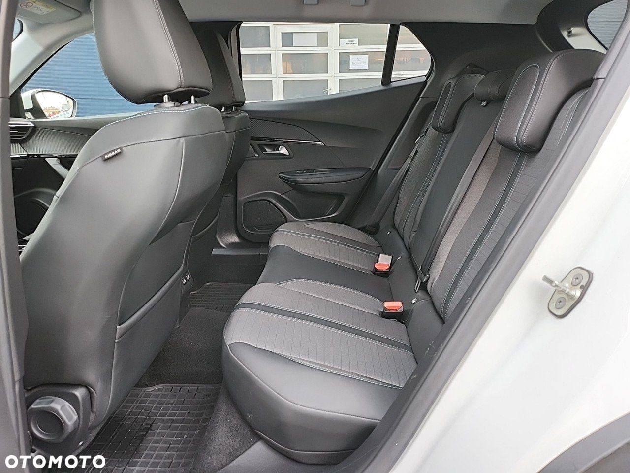Peugeot 2008 - 10