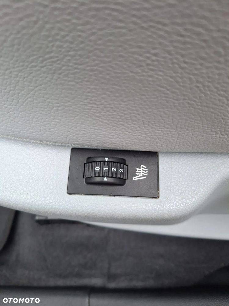 Peugeot 3008 2.0 HDi Allure - 17