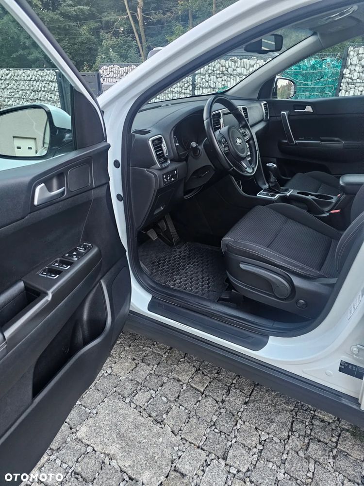 Kia Sportage 1.6 GDI Black Edition 2WD - 9