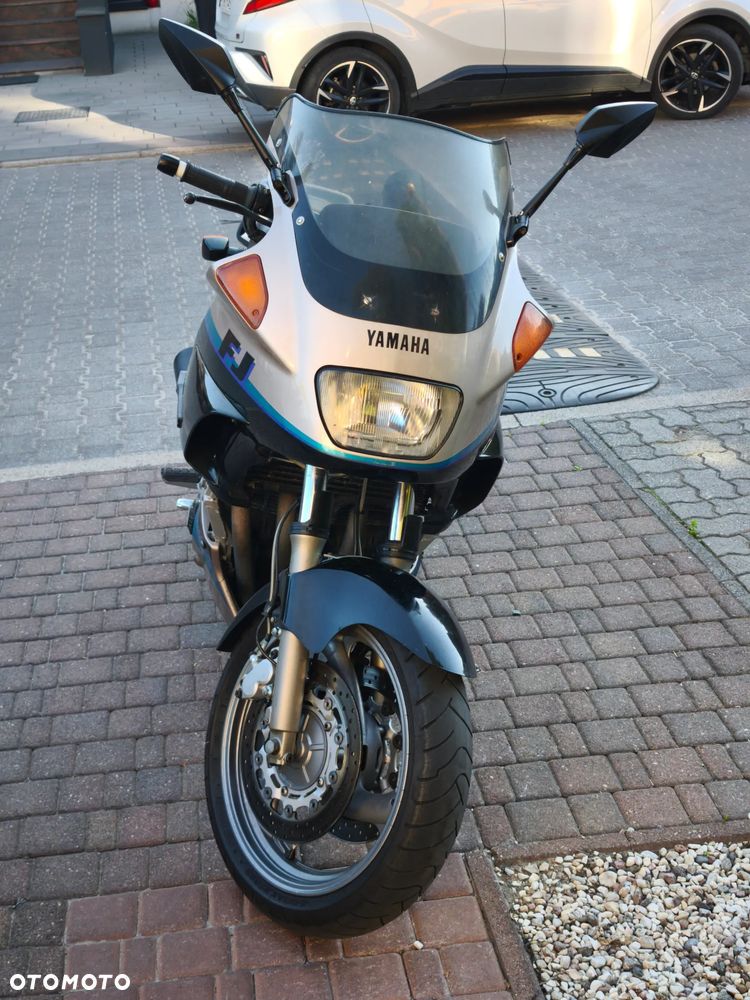 Yamaha FJ - 10
