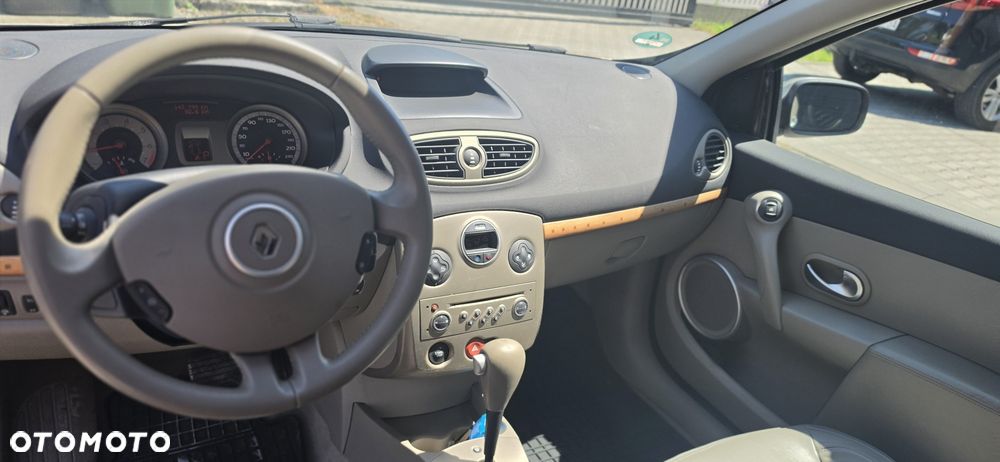 Renault Clio - 7