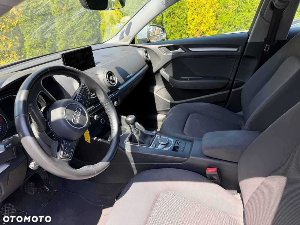 Audi A3 Sportback 1.6 TDI sport - 2