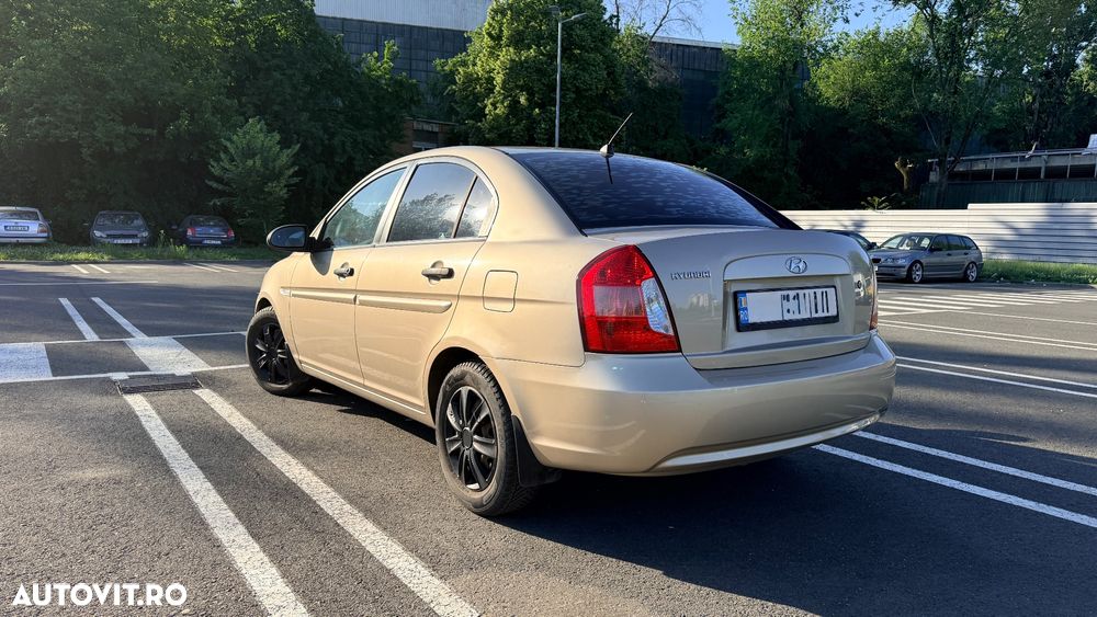 Hyundai Accent MC 1.4 DOHC GL STD - 9
