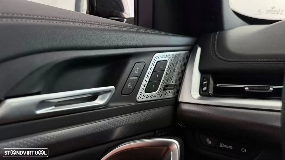 BMW iX1 eDrive20 Pack Desportivo M Pro - 38