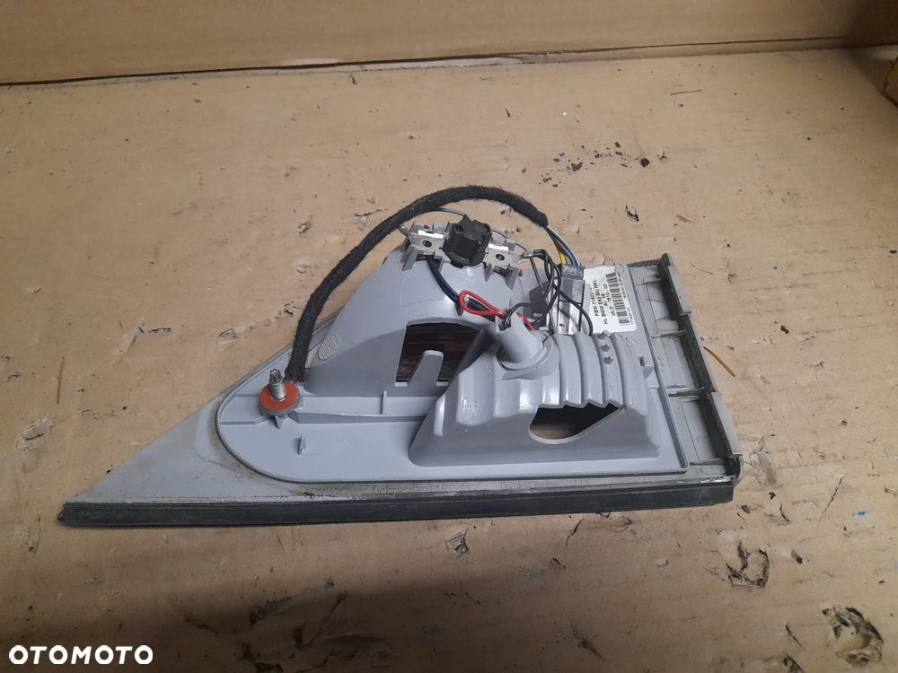 LAMPA PRAWY TYŁ W KLAPĘ BMW X3 E83 nr 7162214 - 4