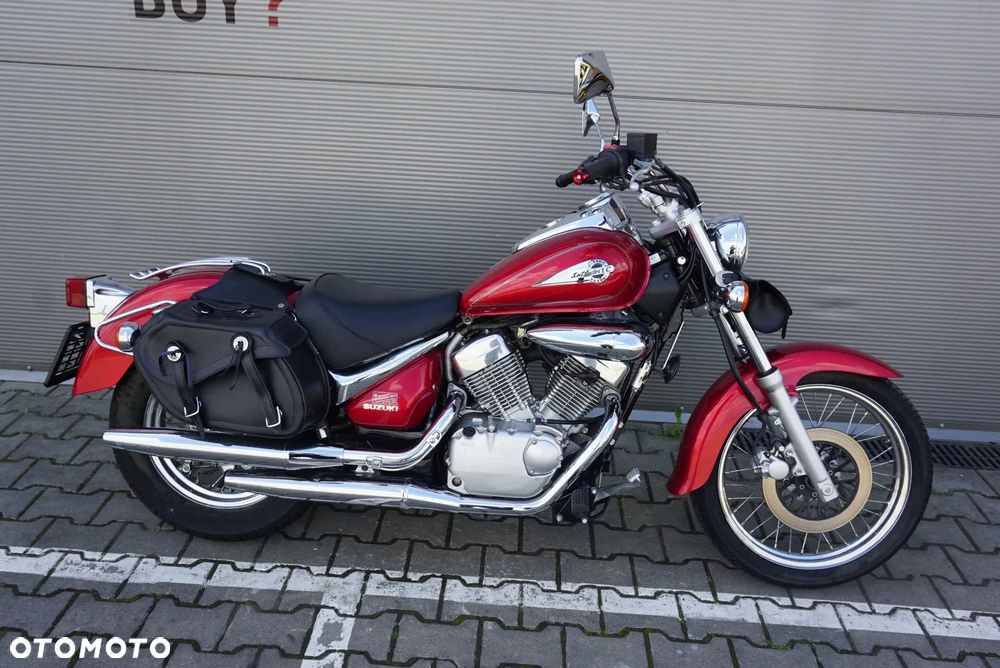 Suzuki Intruder - 3