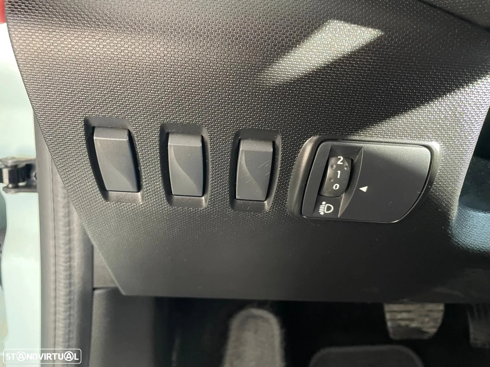 Renault Twingo TCE 90 EDC INTENS - 20