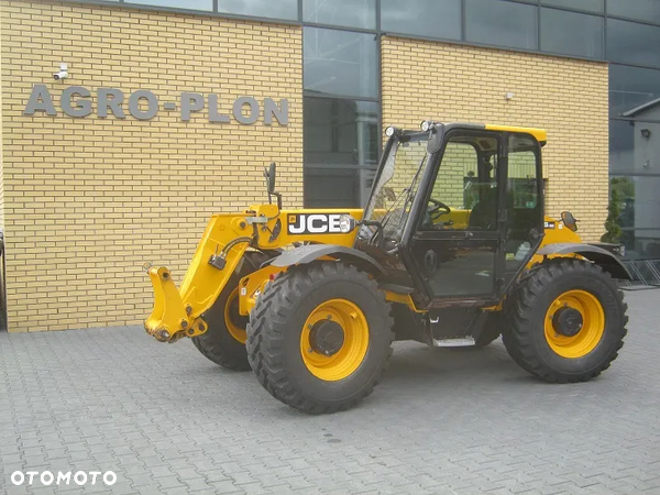 JCB 526-56 AGRI PLUS