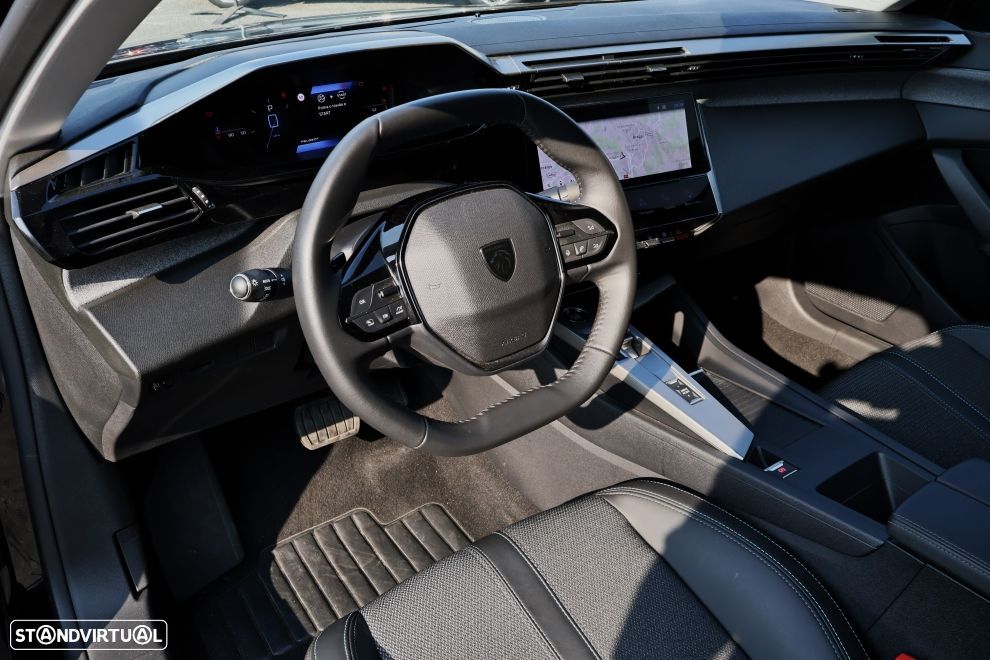 Peugeot 408 1.2 Hybrid Allure e-DCS6 - 15