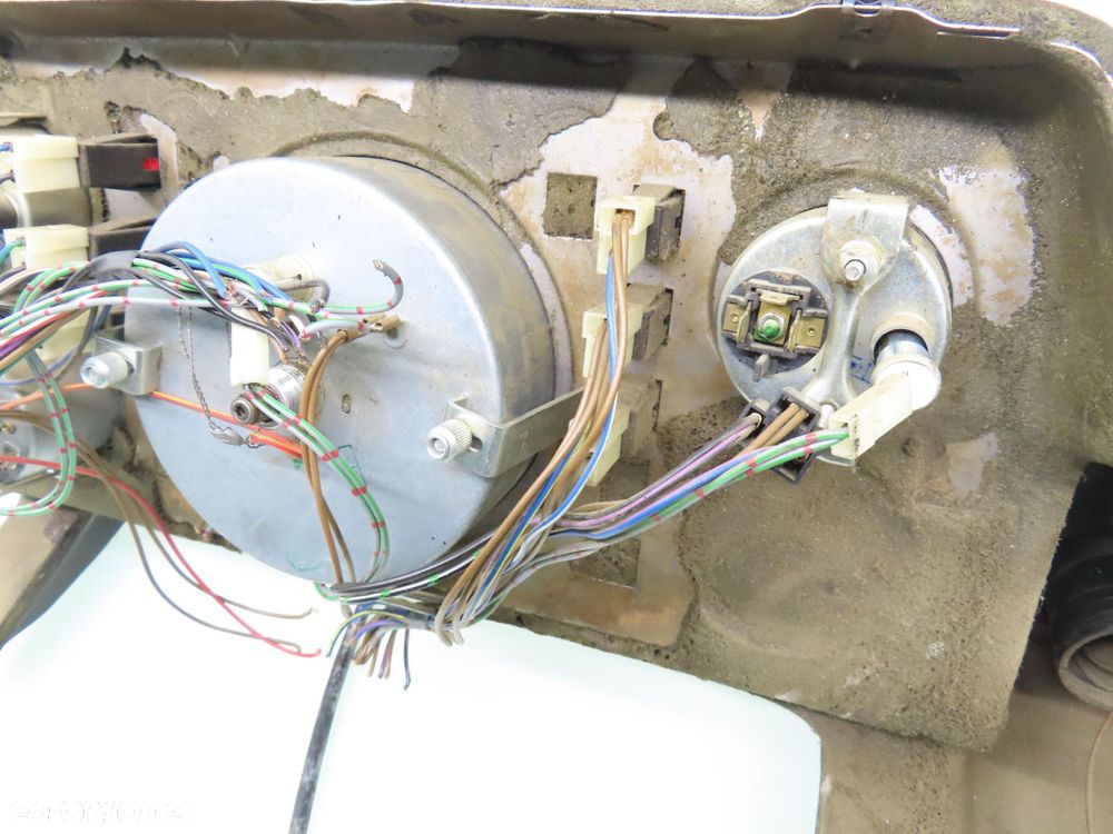 LICZNIK + LINKA GAZU  MERCEDES-BENZ T1 KACZKA 208 D 2.3 - 5