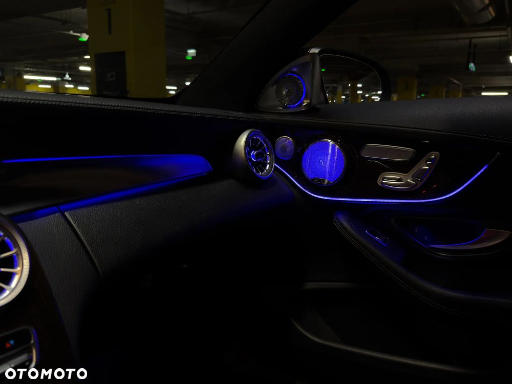 Mercedes-Benz Klasa C 300 9G-TRONIC AMG Line - 31