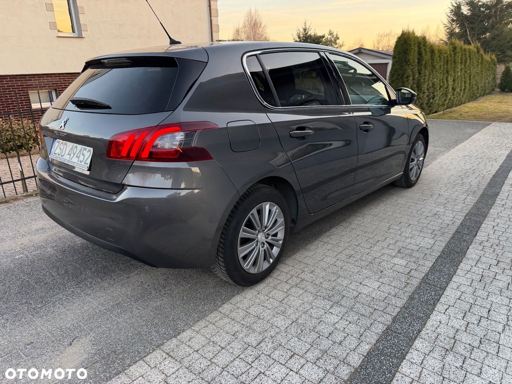 Peugeot 308 BlueHDi 130 Stop & Start Allure Business-Paket - 25