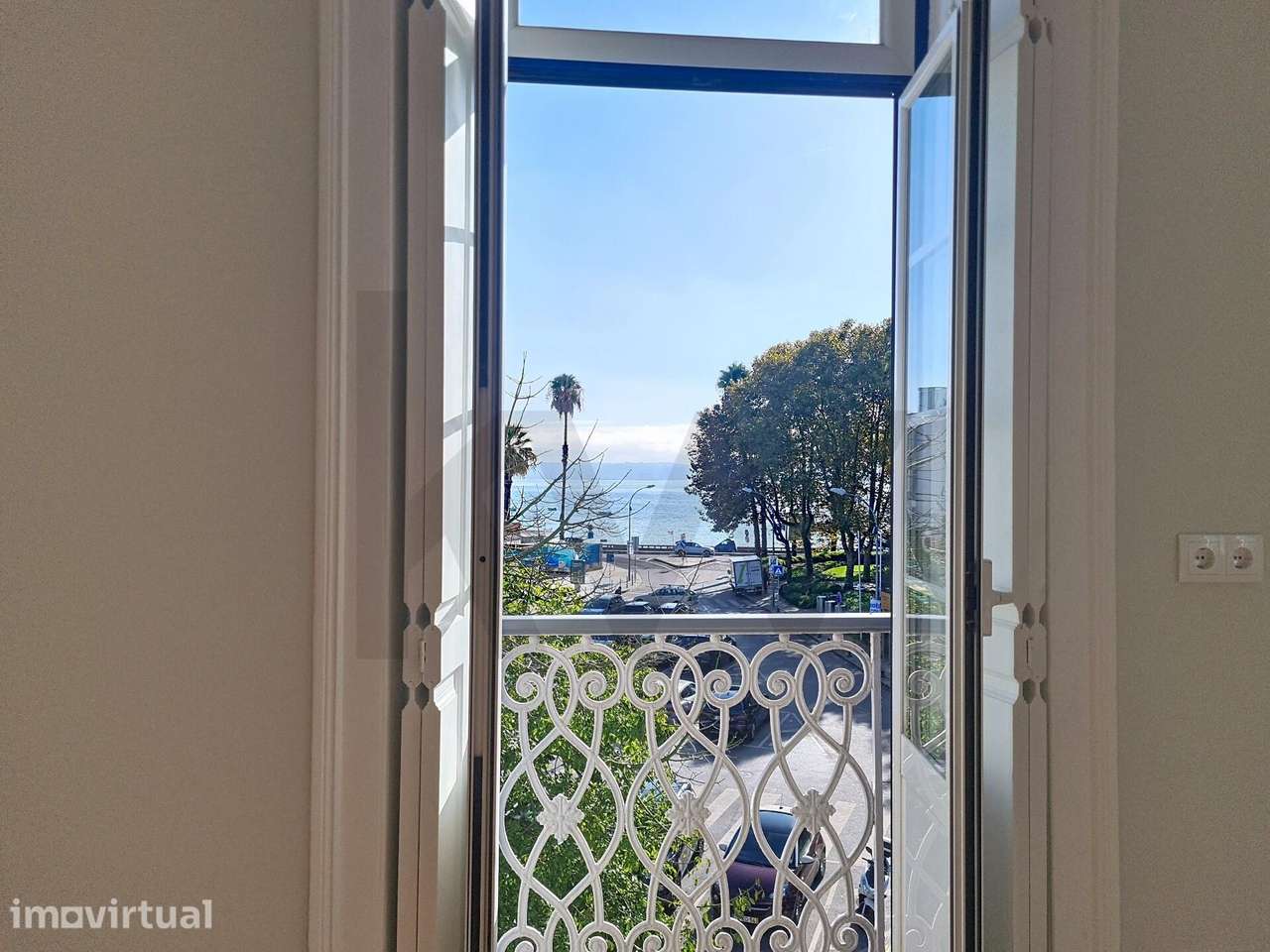 Apartamento T2 de Charme junto ao Jardim de Paço de Arcos com vista - Grande imagem: 3/21