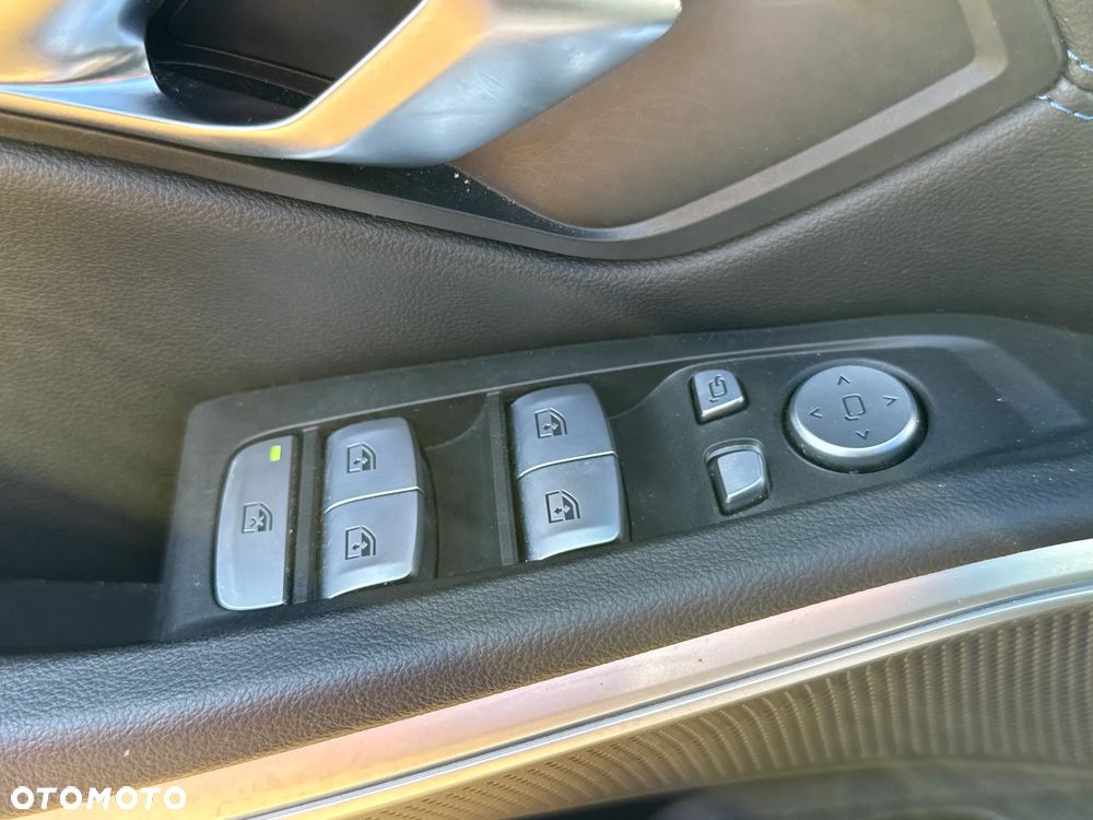 BMW Seria 3 320d xDrive M Sport sport - 28