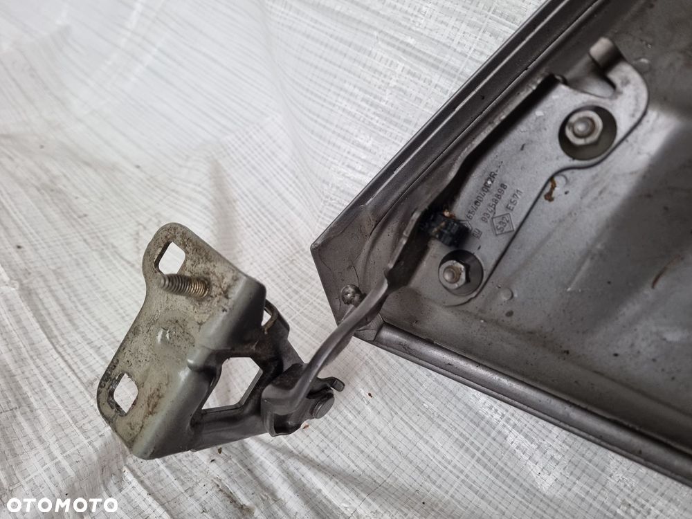 MASKA POKRYWA SILNIKA OPEL VIVARO B II 2 kod lakieru 10J - 11