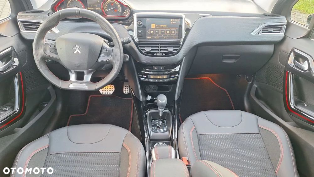 Peugeot 2008 - 8