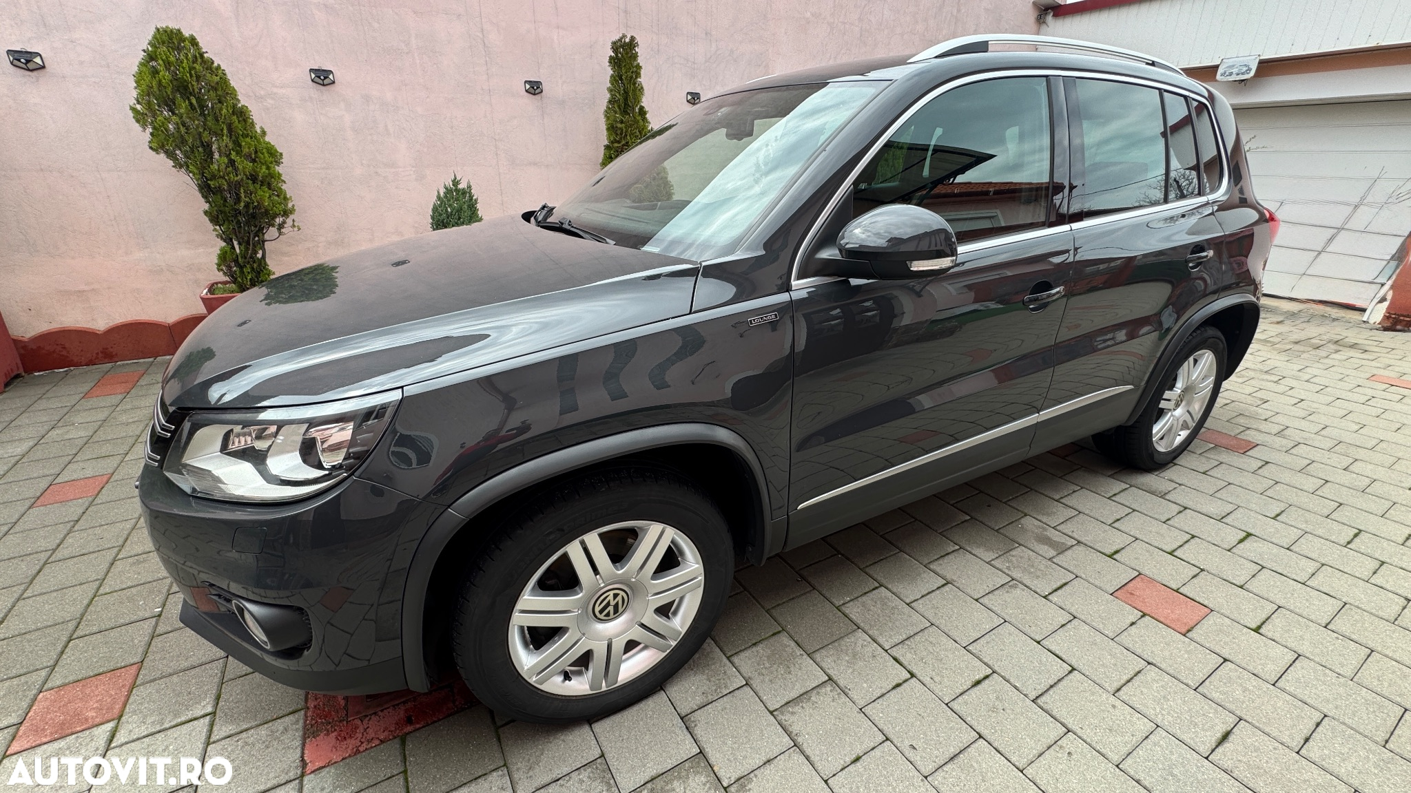 Volkswagen Tiguan 2.0 TDI DPF DSG 4Mot Comfortline - 16