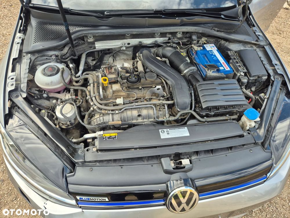 Volkswagen Golf 1.5 TSI BlueMotion ACT DSG Comfortline - 23