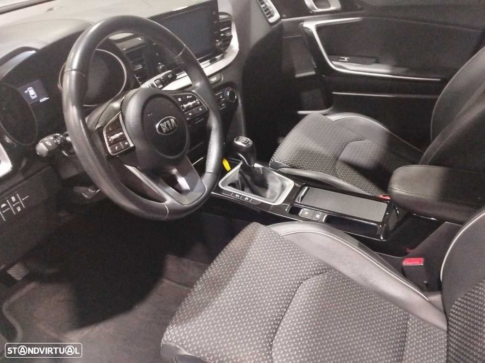 Kia Ceed SW 1.0 T-GDI Drive - 11