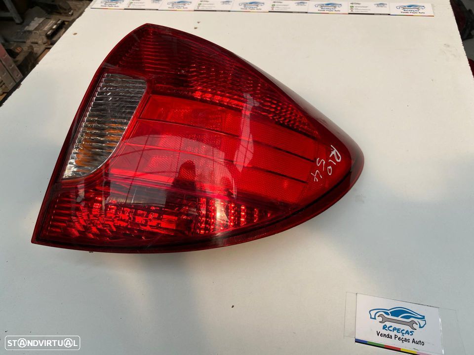 FAROLIM FAROLINS TRASEIRO TRÁS DIREITO ORIGINAL 92401FD070 92401FD 070 KIA RIO I 1 MK1 DC LS WAGON CARRINHA 1.3i 75CV A3E - 3