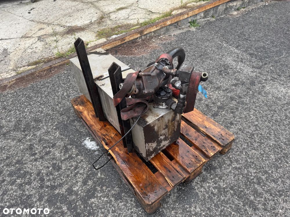 Zbiornik + pompa Hydraulika dwuobwodowa do Walking Floor - 3