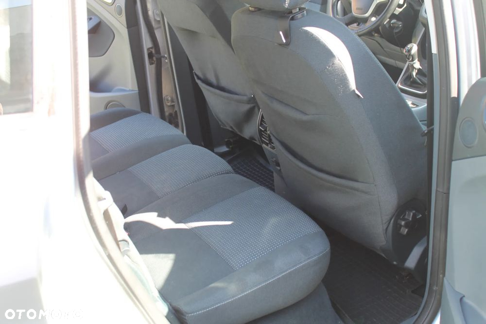 Ford C-MAX - 13