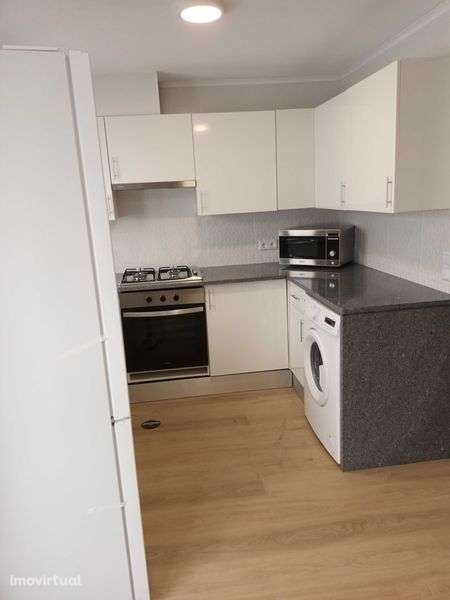 Arrenda-se vivenda T2 mobilada na quinta D. João - Grande imagem: 4/11