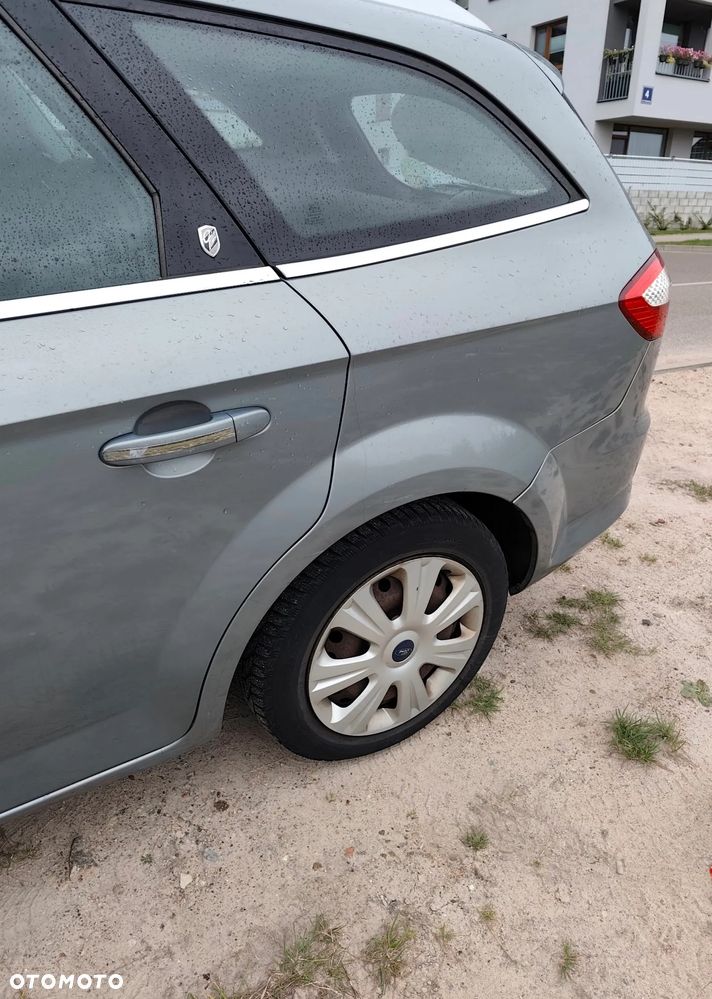 Ford Mondeo 1.8 TDCi Trend - 12