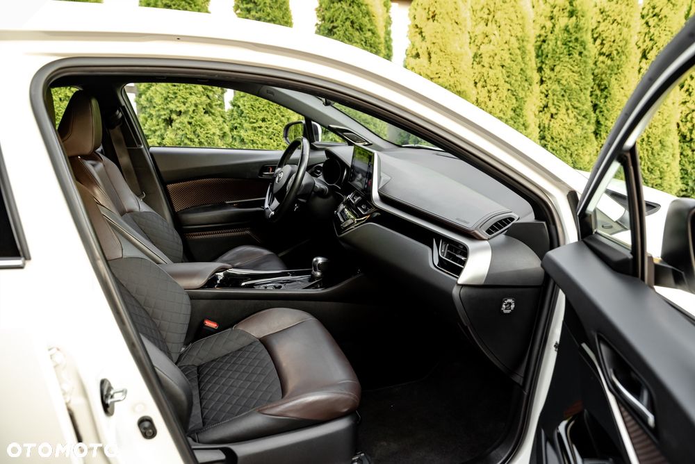 Toyota C-HR Style Selection - 23