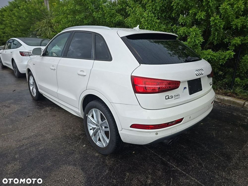 Audi Q3 2.0 TFSI Quattro S tronic - 5