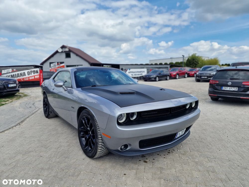 Dodge Challenger - 7