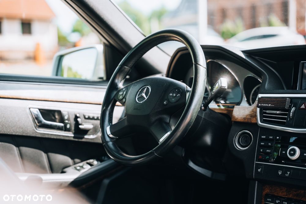 Mercedes-Benz Klasa E 350 BlueTec - 18