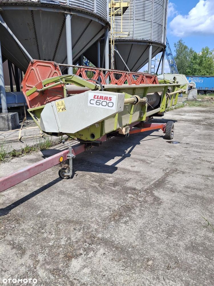 Claas MEGA 218 - 15