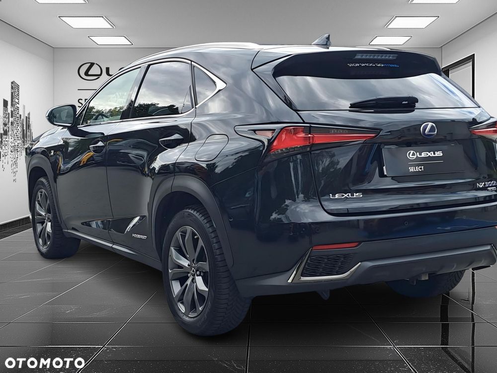 Lexus NX 300h F Sport Edition AWD - 3
