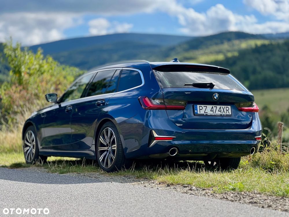 BMW Seria 3 320d xDrive Luxury Line sport - 4