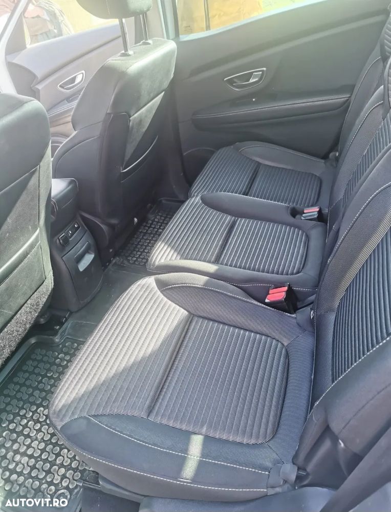 Renault Scenic - 5