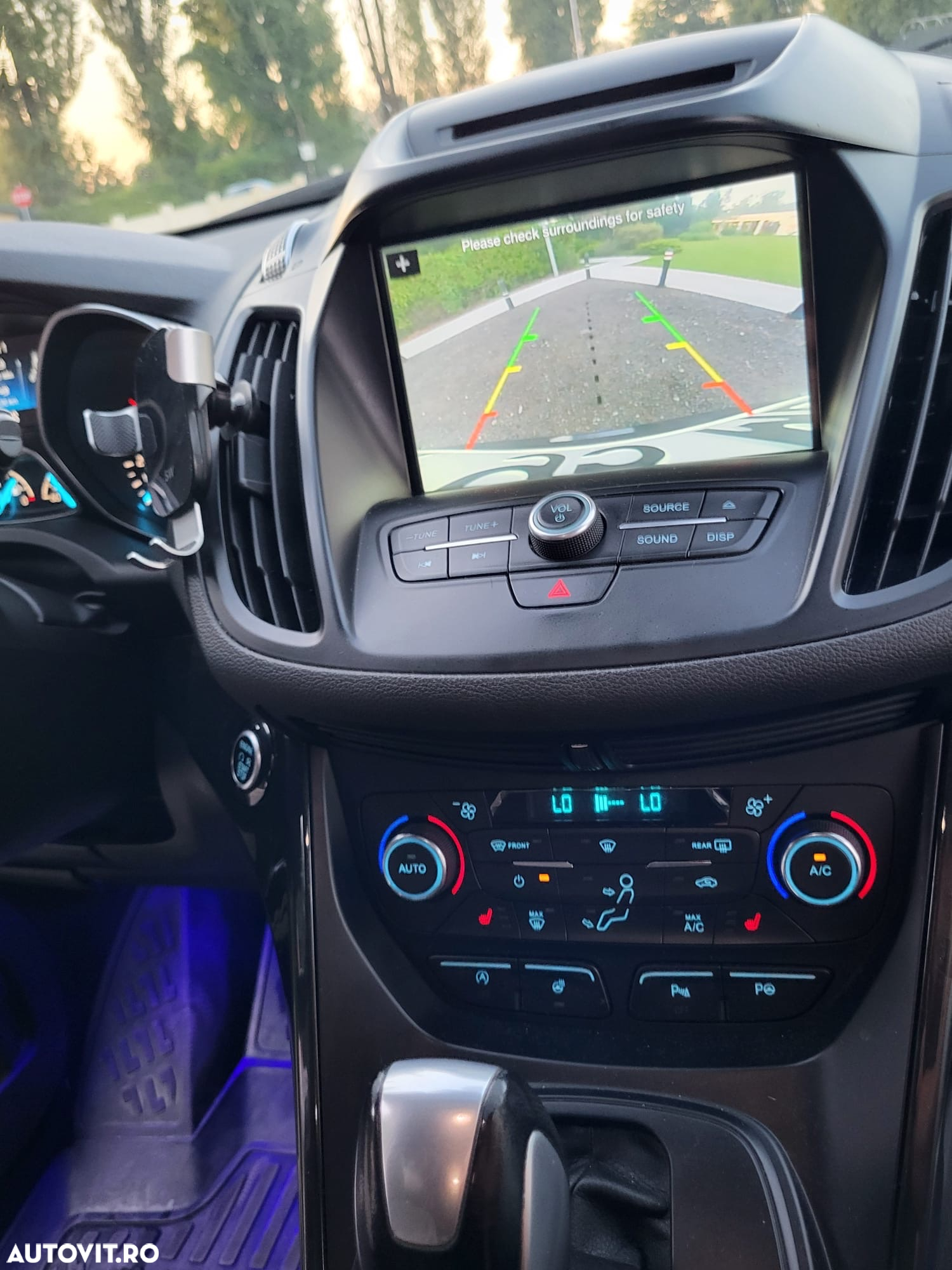 Ford Kuga - 13