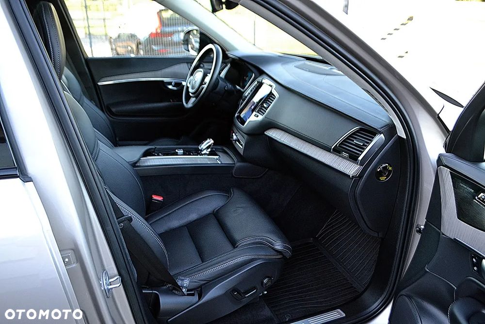 Volvo XC 90 B5 D AWD Ultimate Bright 7os - 36