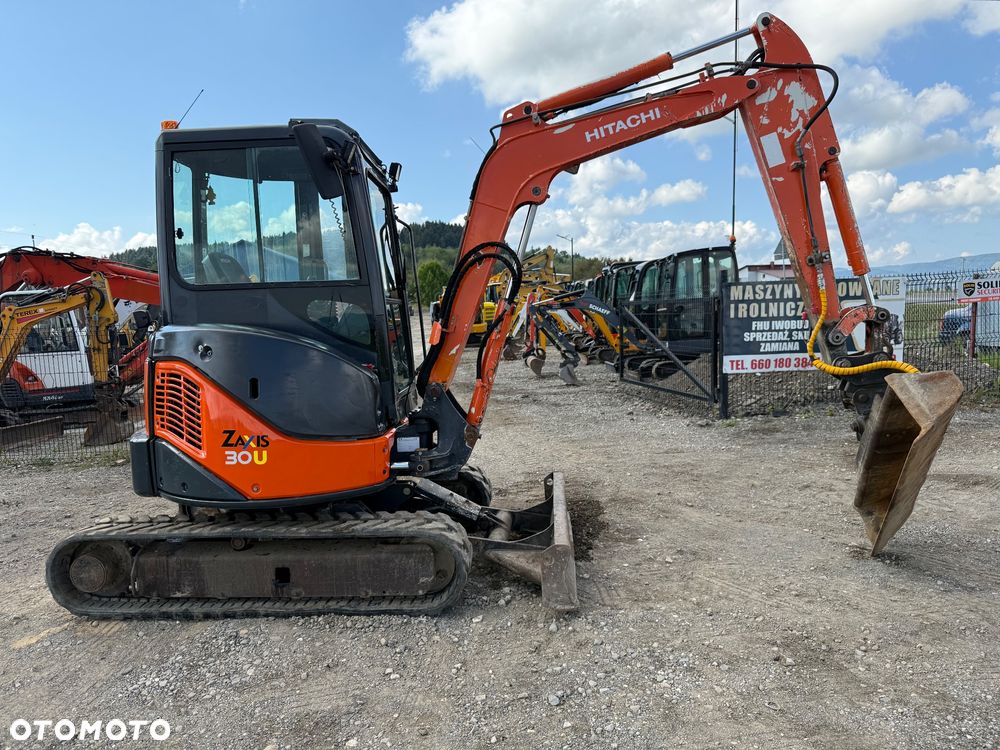 Hitachi Zx30 - 6