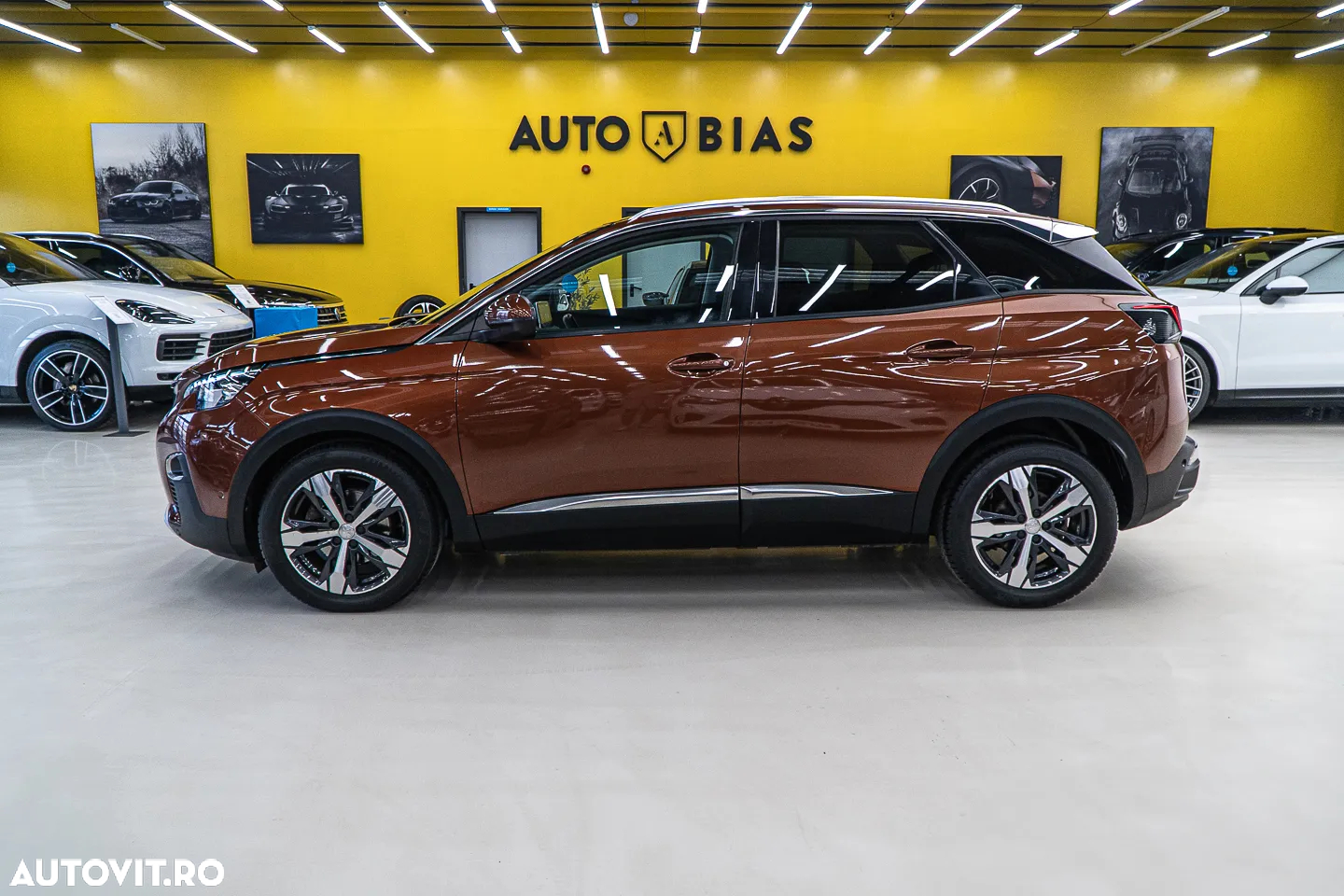 Peugeot 3008 1.2 PureTech Turbo S&S EAT6 Allure - 16