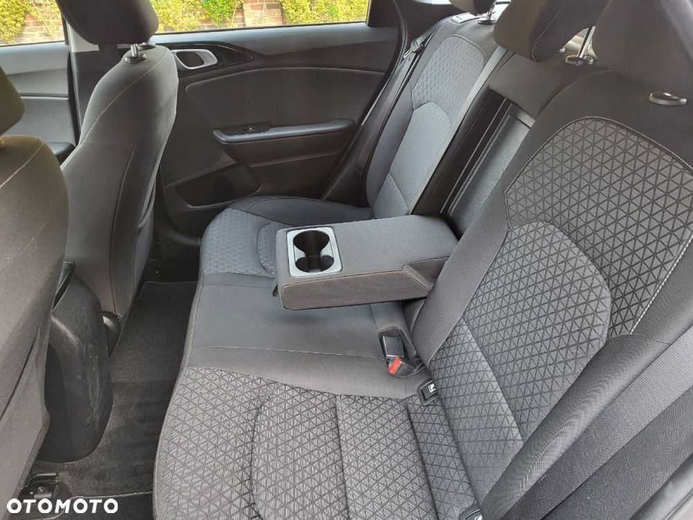 Kia Ceed - 23