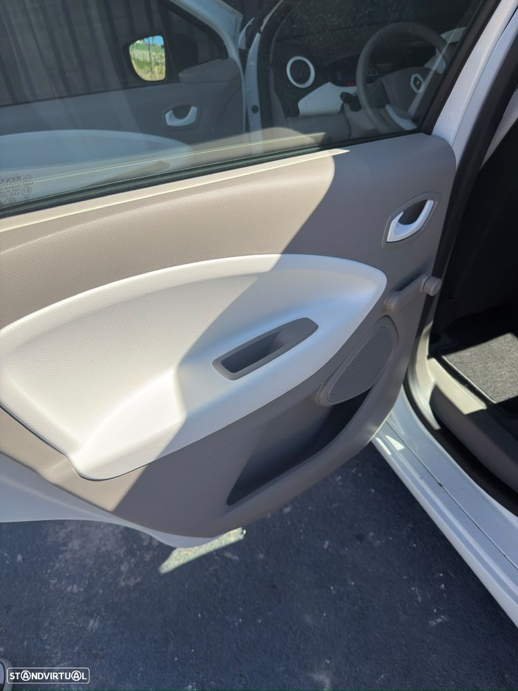 Renault Zoe (c/ Bateria) 41 kwh Life - 9
