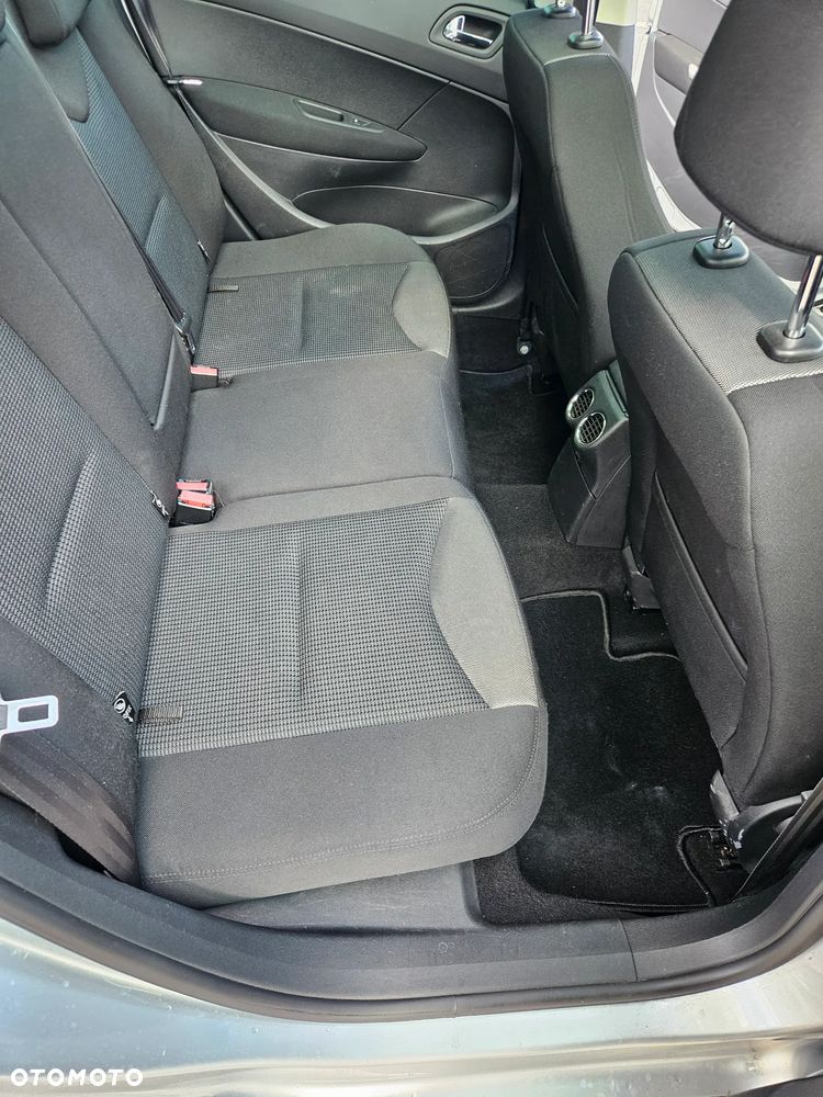 Peugeot 308 120 VTi Style - 21