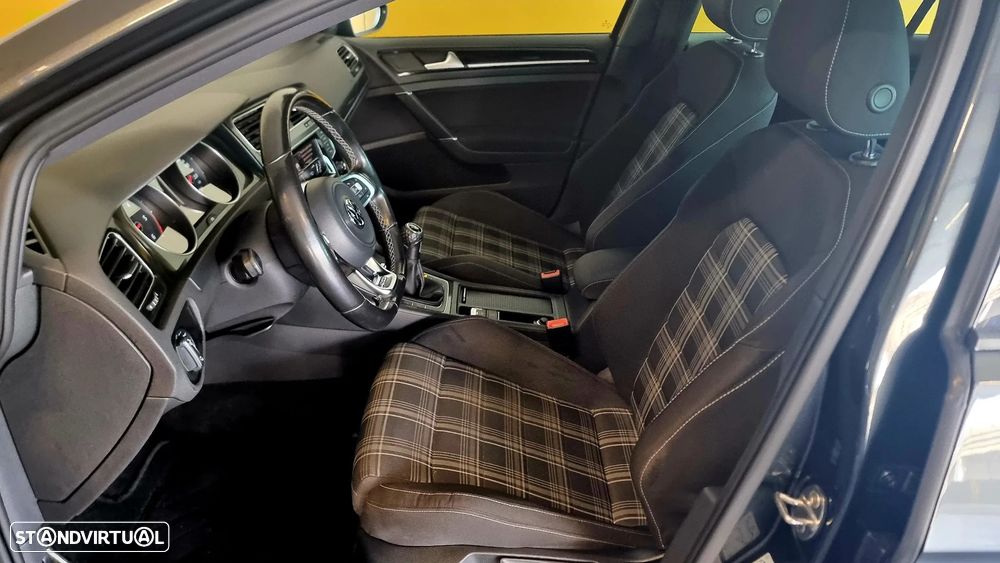 VW Golf GTD BlueMotion - 14