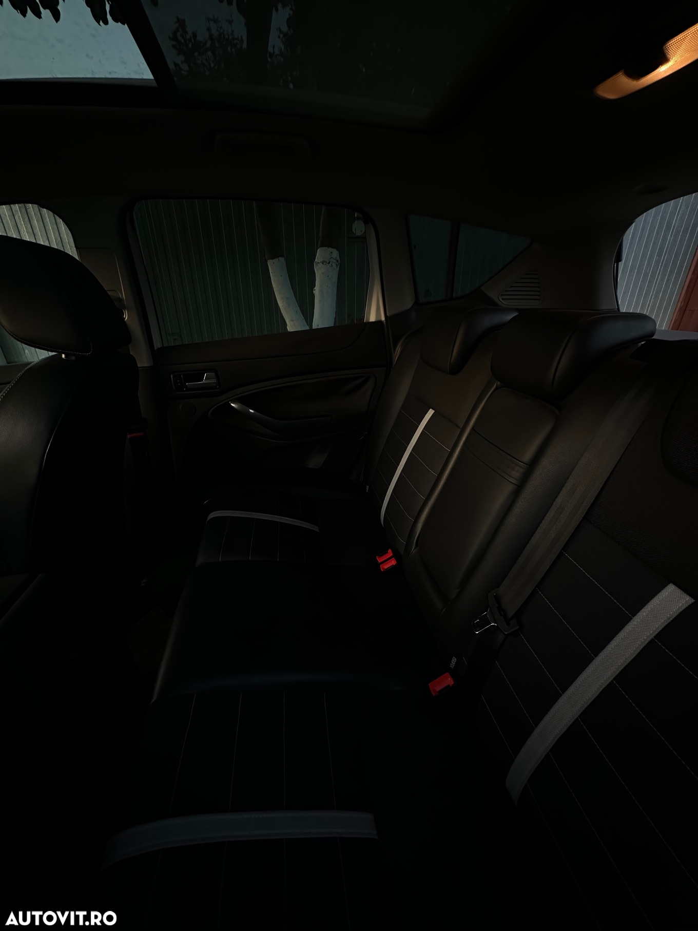 Ford Kuga - 8