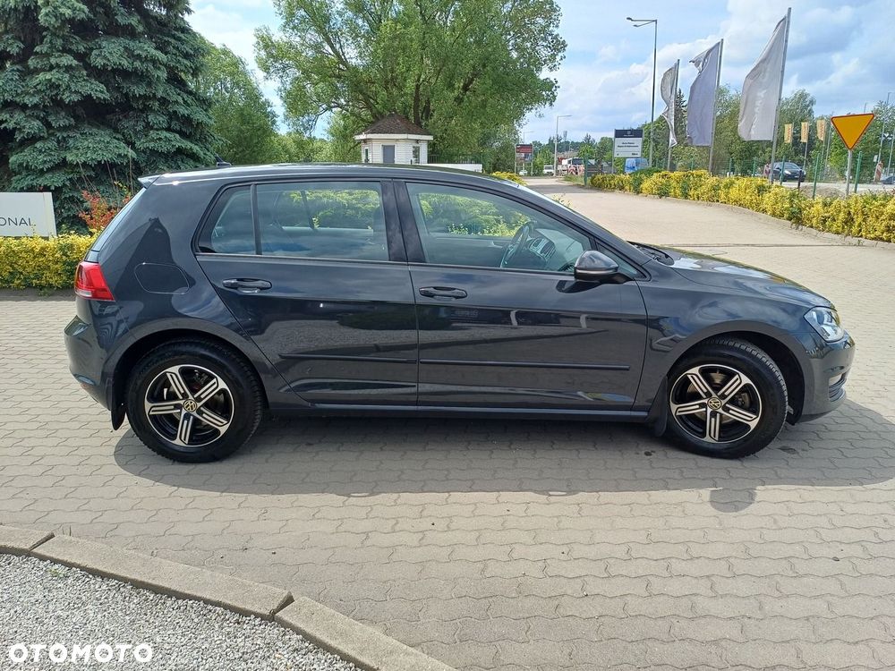 Volkswagen Golf - 8