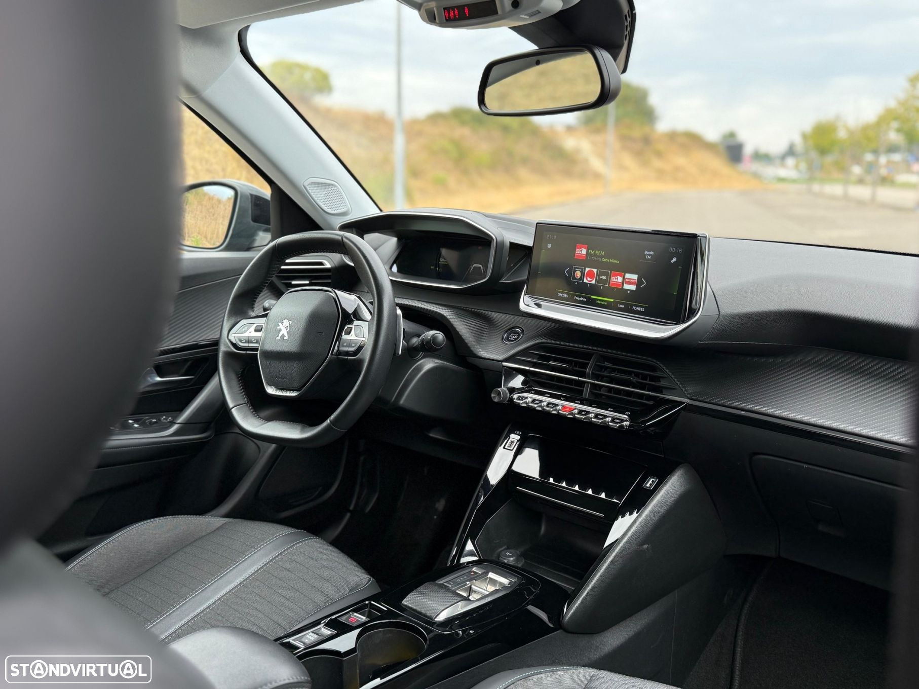 Peugeot 2008 1.5 BlueHDi Allure Pack EAT8 - 11