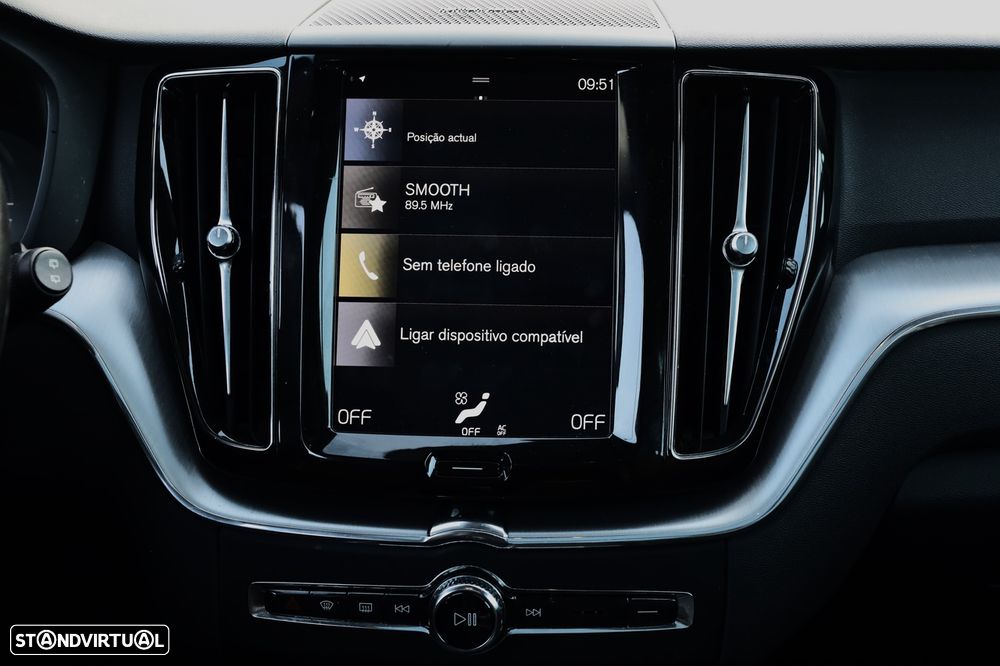 Volvo XC 60 2.0 T8 PHEV Momentum Plus AWD - 27