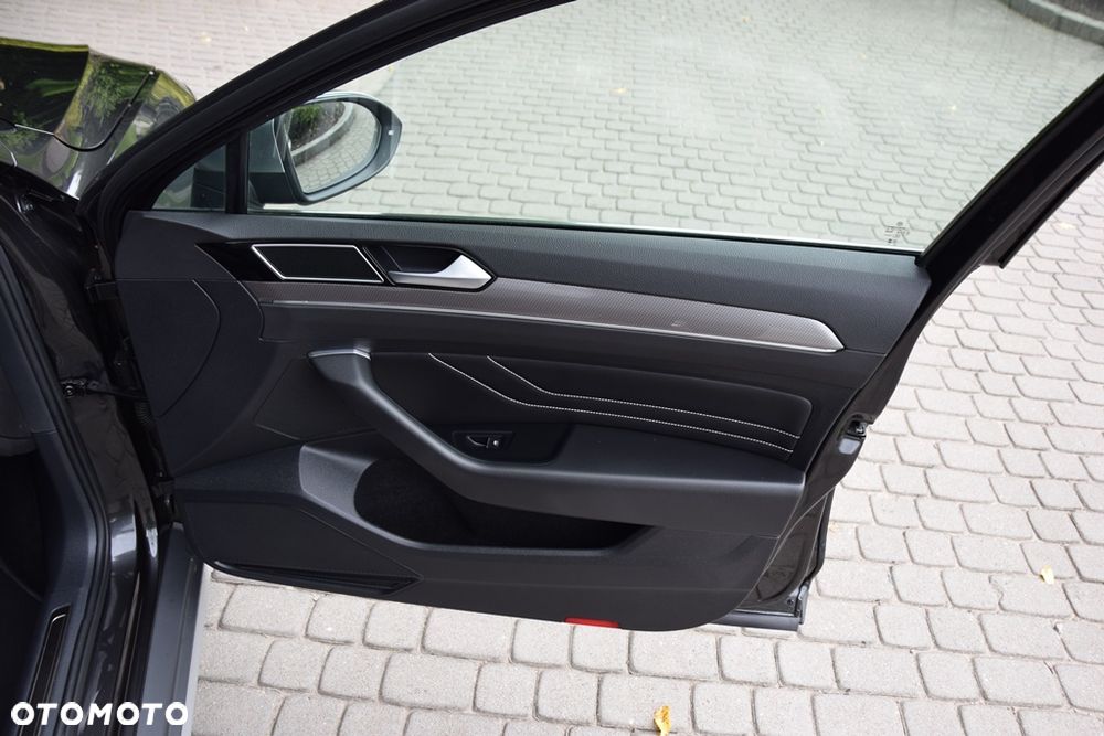 Volkswagen Passat Alltrack 2.0 TDI SCR DSG 4Motion - 29