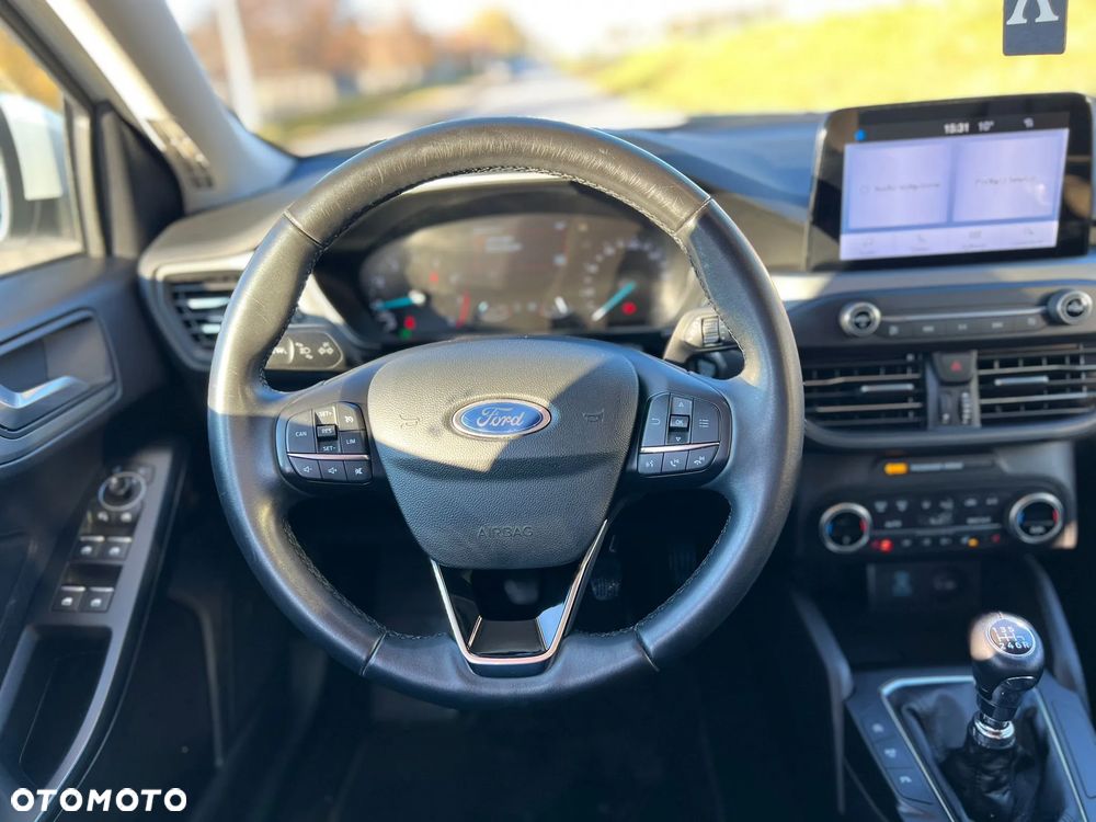 Ford Focus 1.0 EcoBoost Hybrid TITANIUM - 23